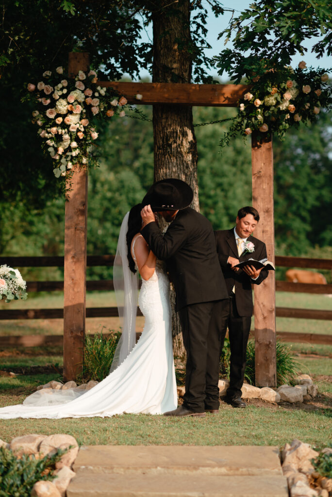 Wedding at Horseshoe Lake Venue Huron, TN