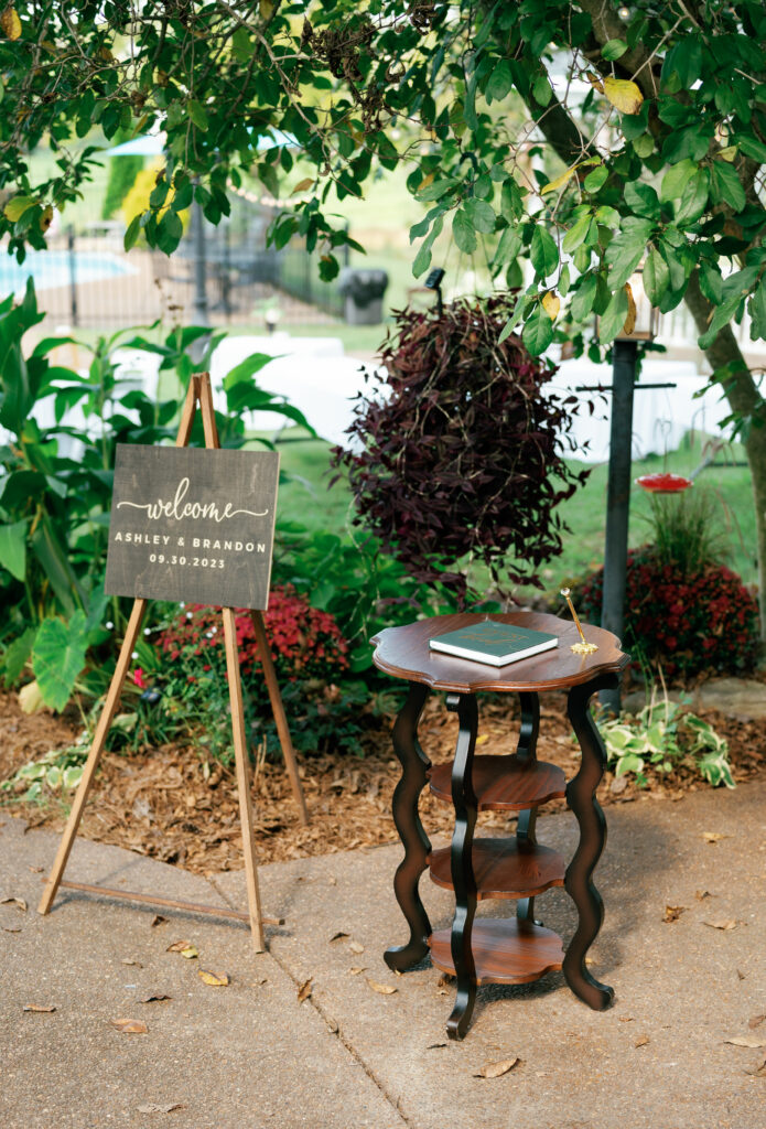 Wedding details at a Tennessee backyard wedding.