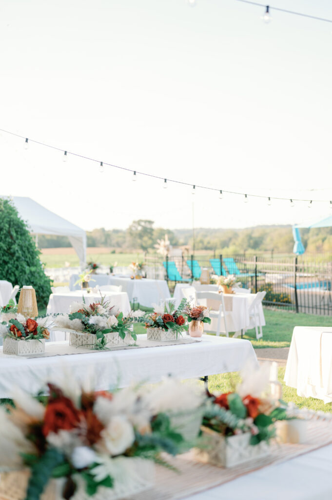 Wedding decor for an outdoor backyard wedding in Tennessee. 