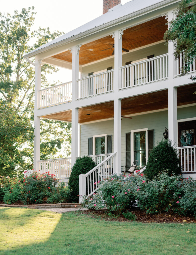 Southern plantation home as a wedding venue