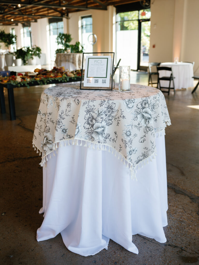 Saint Elle wedding decor